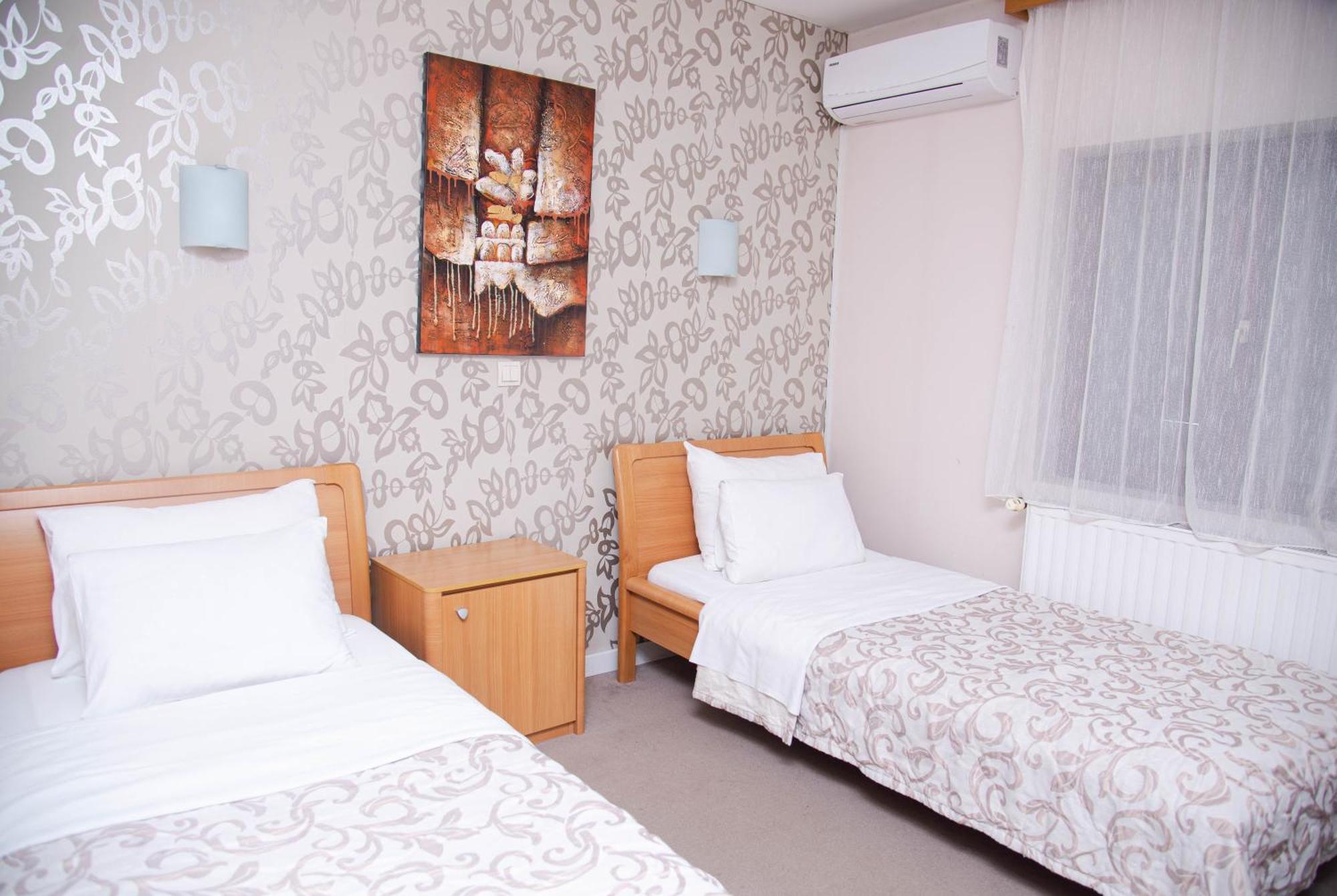 Hotel Dvor Bijelo Polje Exteriör bild
